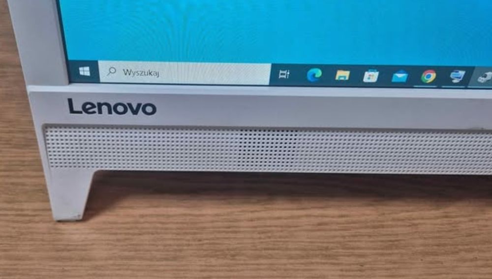 Komputer Lenovo All in one 4 rdzenie dysk ssd