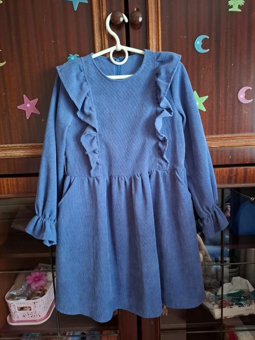 Сукня на дівчинку 128-134