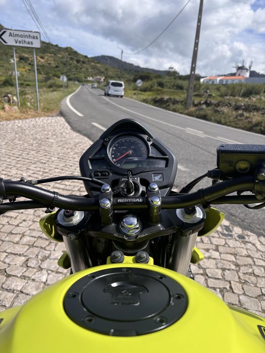 Vendo ou Troco Honda Hornet 600