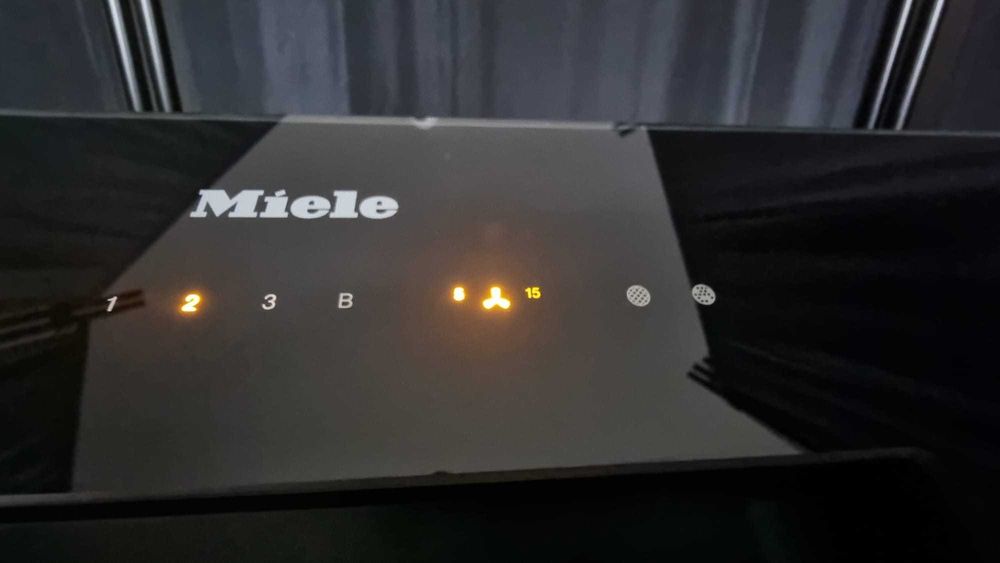 Wyciąg, okap przyścienny Miele DA 6498 W Exta, szer.89,9 cm, LED