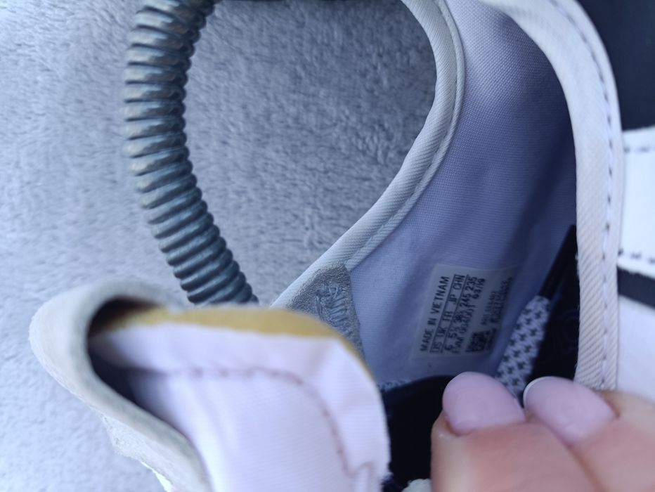 Женские кроссовки беговые Adidas р37.5-38