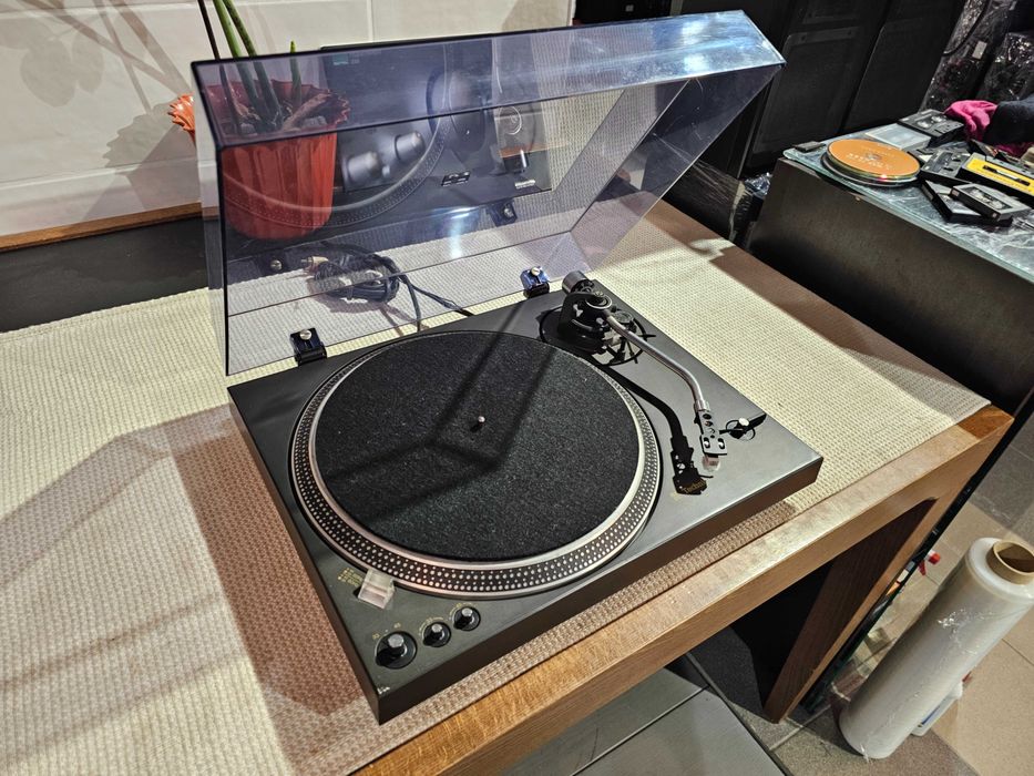Програвач Technics SL-1710