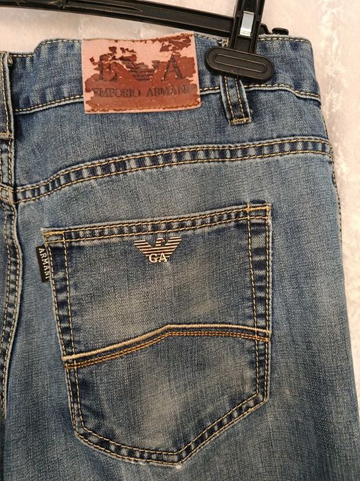 Emporio Armani spodnie jeans