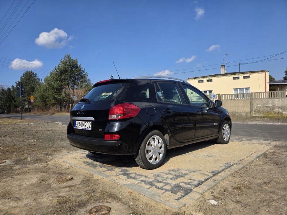 Renault Clio 1,5 (3,5л/100км) турбо-дизель 2012 рік