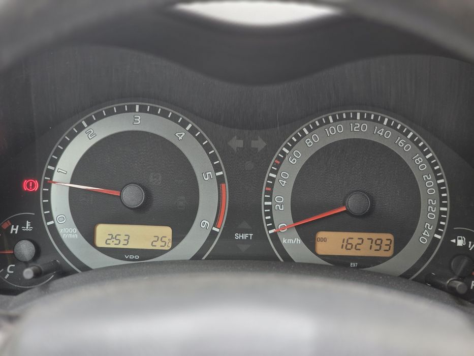 Toyota Auris 1.4 D-4D Pack Sport — 2011