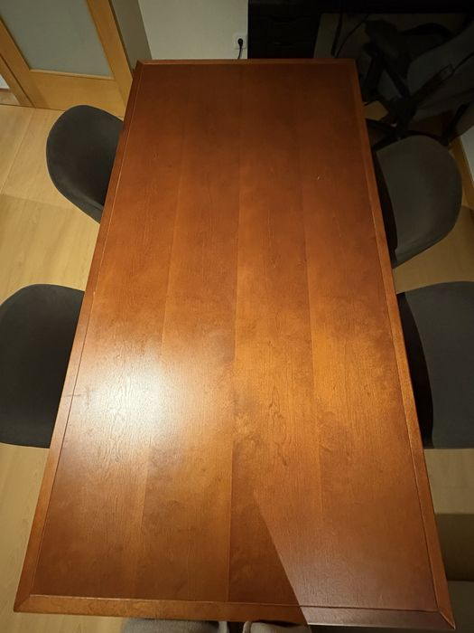 Mesa de jantar c/cadeiras
