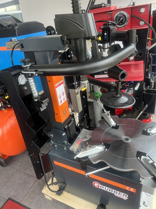 Montażownica do opon i wywzaraka grrmany