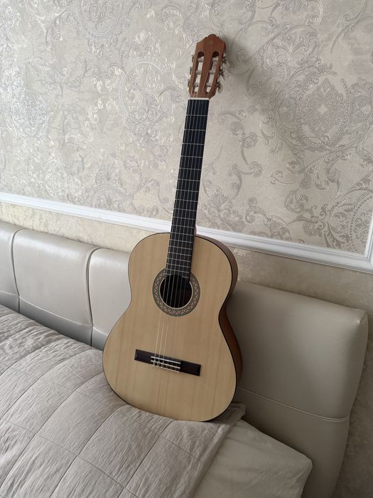 Гітара Yamaha CR40