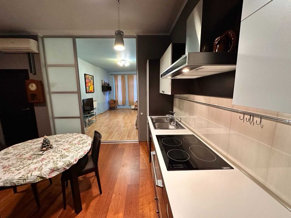 Продаж двокімнатної 64.1 кв.м. на Печерську вул. Коновальця 36в