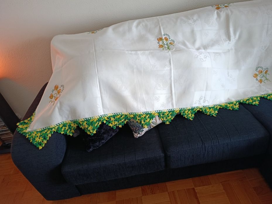 Toalha mesa bordada bicos em renda