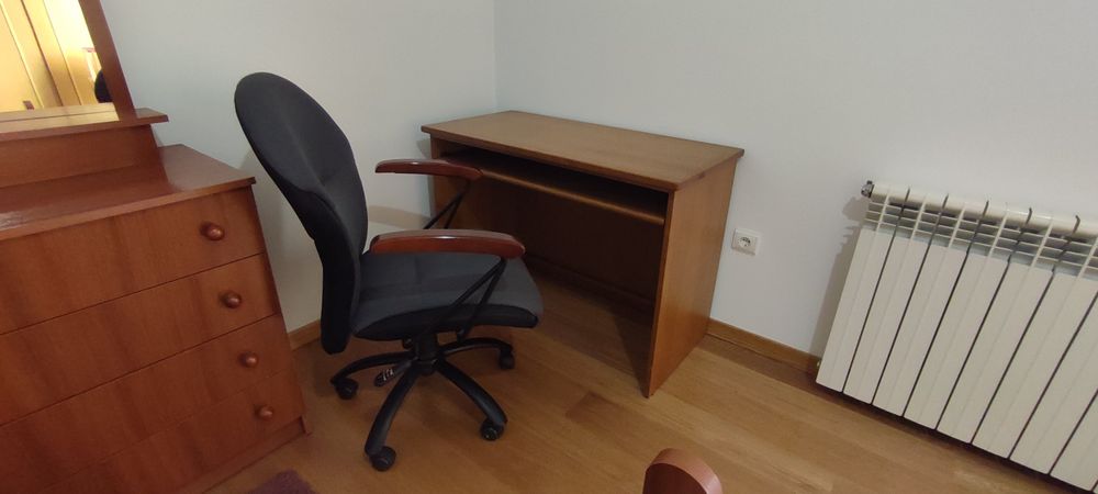 Mobília de quarto completo+ secretaria e cadeira