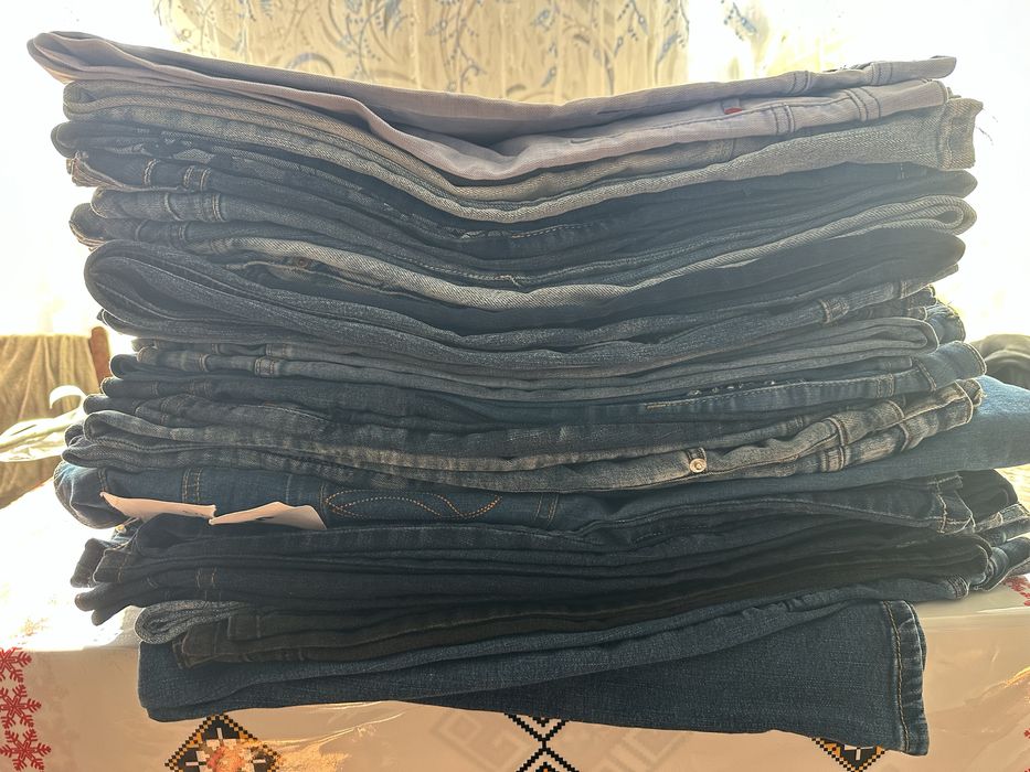 Продам джинси(  оптом) в мишку30 пар