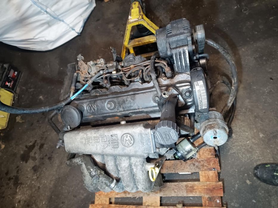 Silnik 2.4 diesel AJA AAB  t4 oryginał przebieg 258tys stan bardzo dob