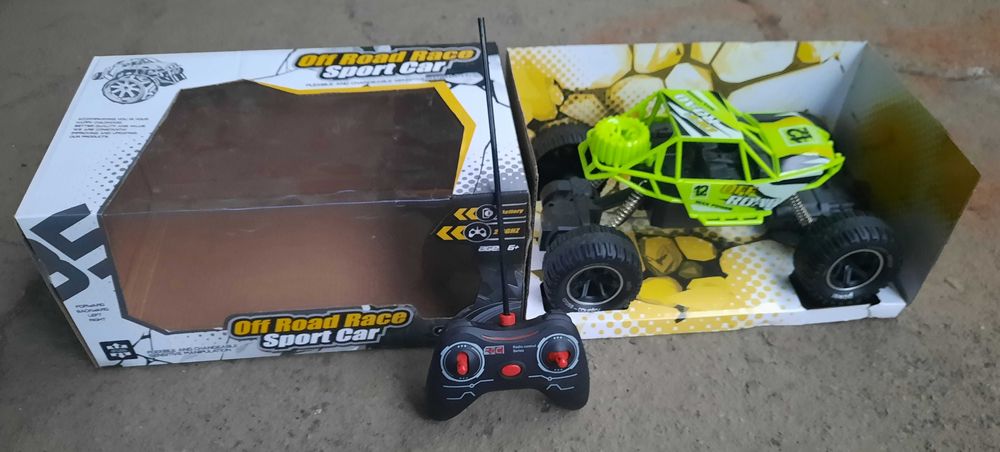 машинка с пультом управления