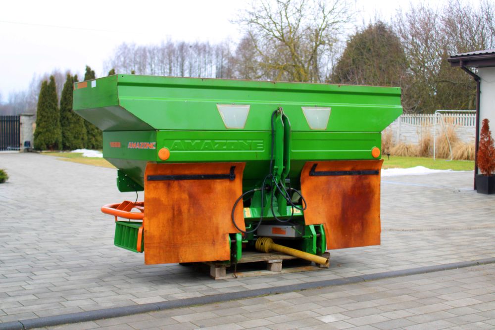 Rozsiewacz nawozów Amazone ZA-M MAX 1500 l + 3000 l LIMITER