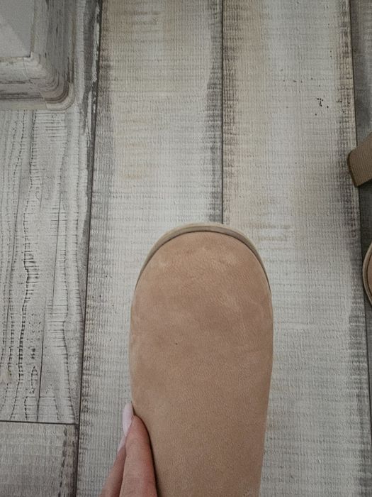 Beżowe skórzane botki Lasocki