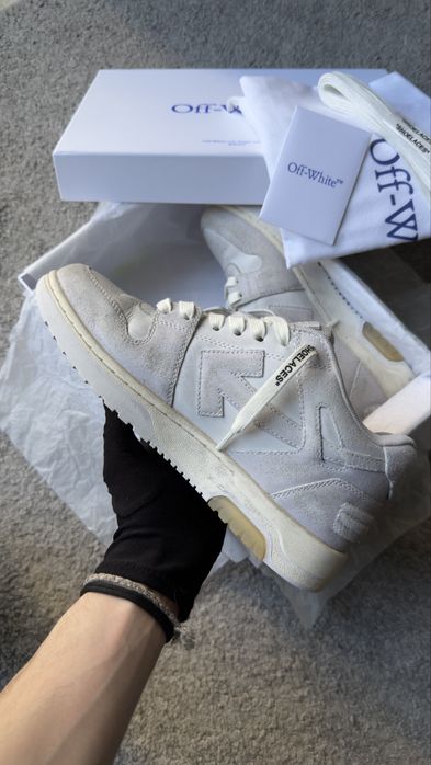 Off-White “out of office” vintage leather EU40