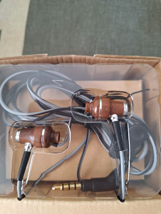 Auriculares / In-ear headphones
