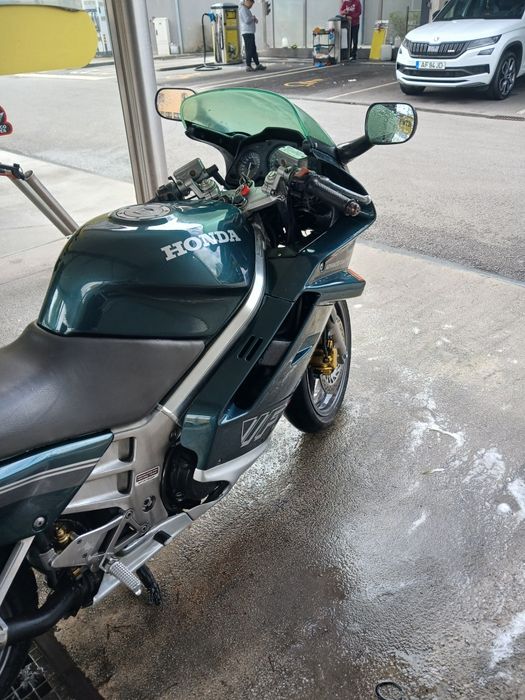 Honda  VFR 750 RC36