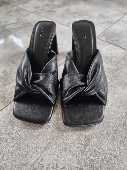 Nowe buty na obcasie 39