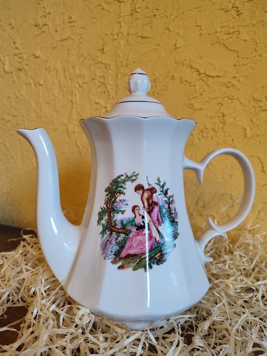 Кувшин фарфоровий