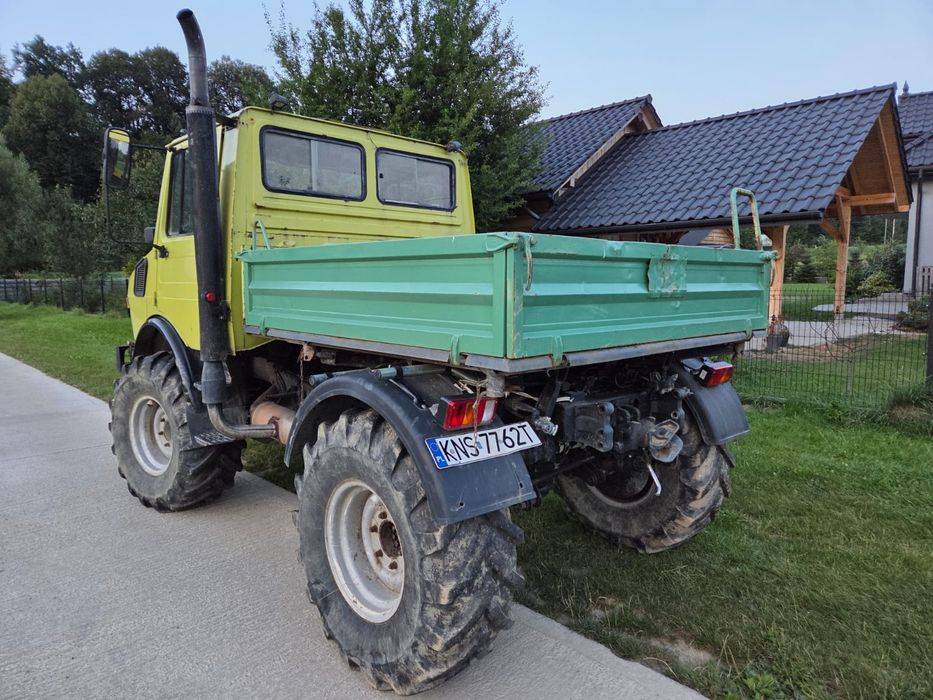Mercedes unimog u 1000