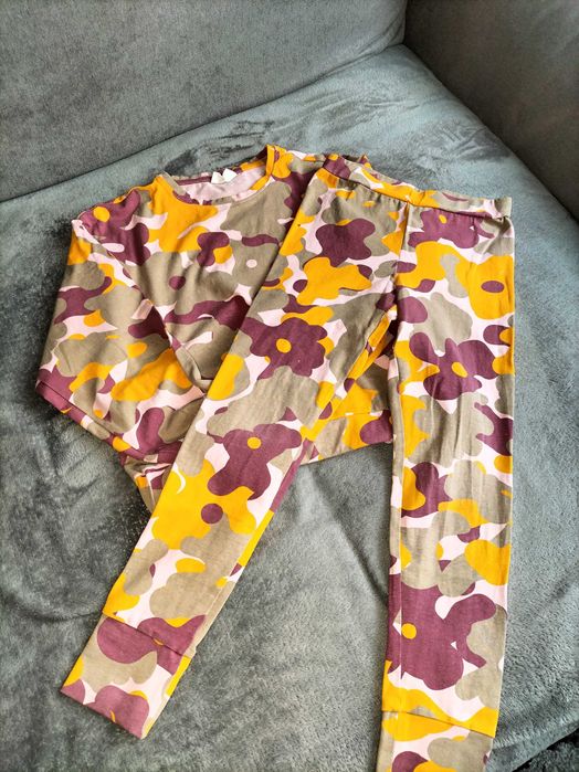 Komplet dla dziewczynki spodnie + bluzka  Coccodrillo 128/134