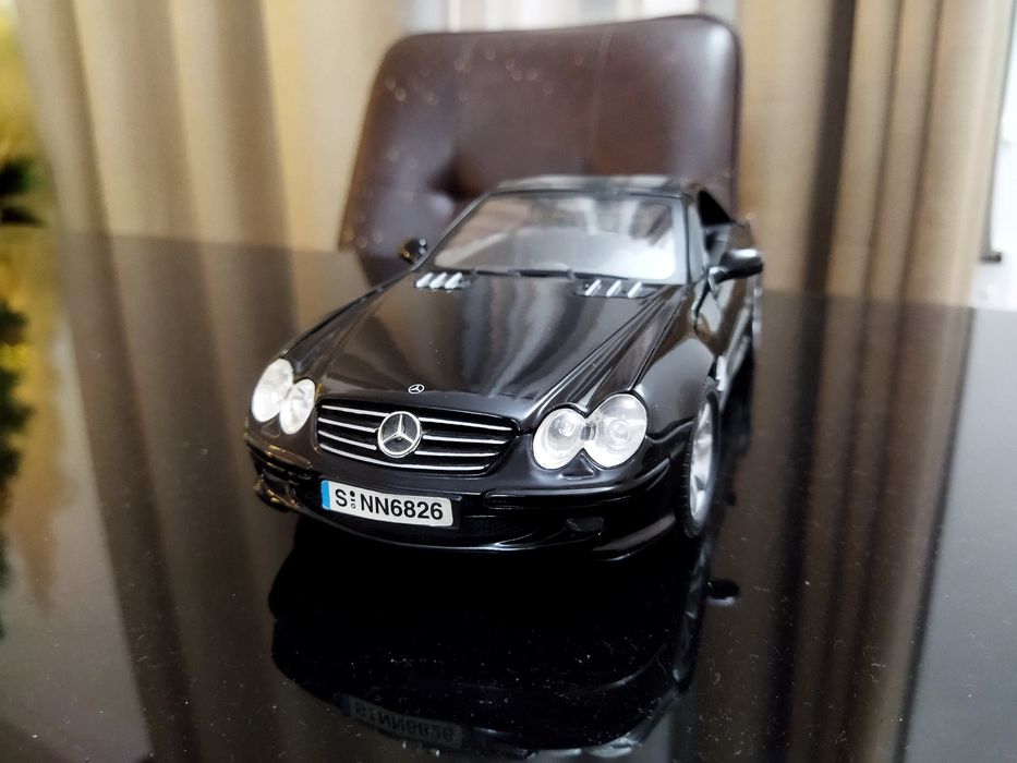 Mercedes SL escala 1/18