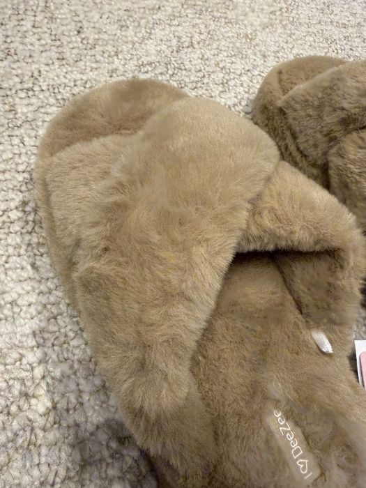 Kapcie z futerka Deezee / 40-41 / nowe z metką