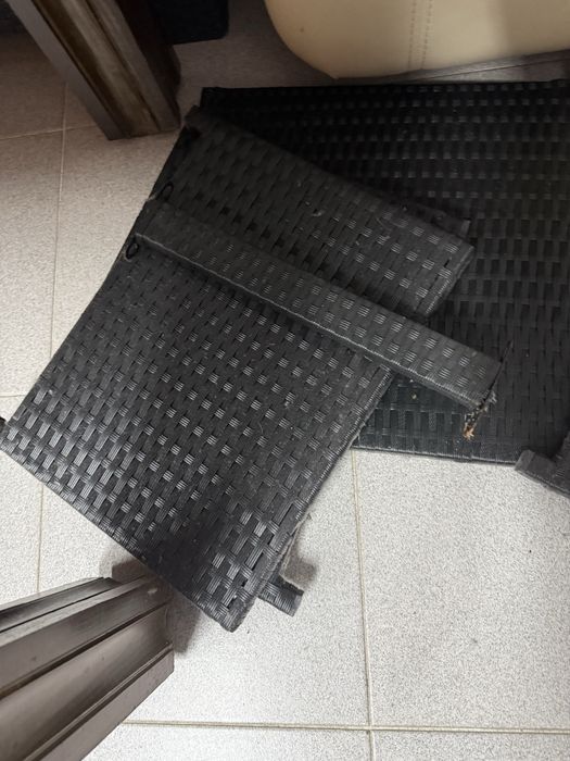 4 bancos ratan novos (sem parafusos)