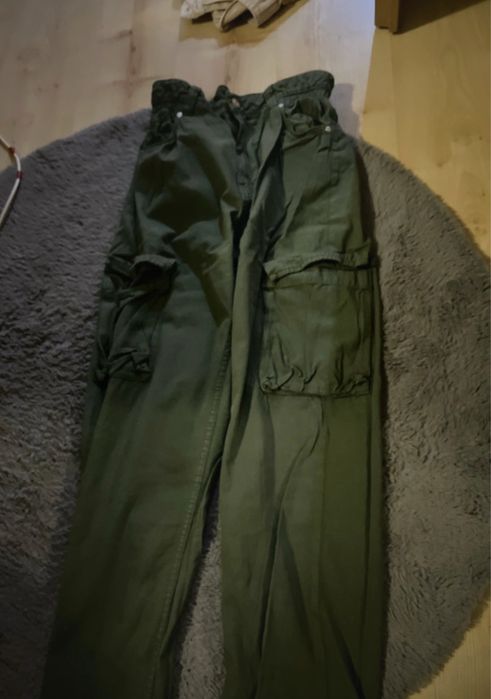 Spodnie cargo bershka