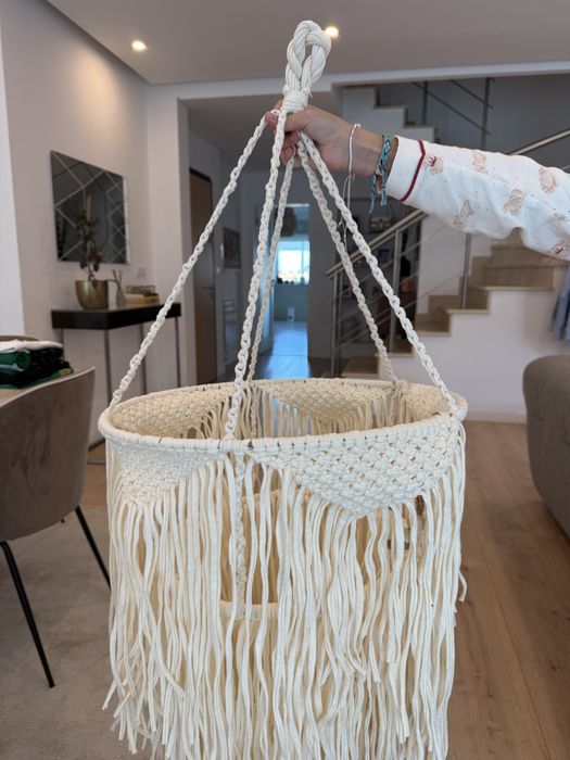 Duas medusas estilo macramé decorativas