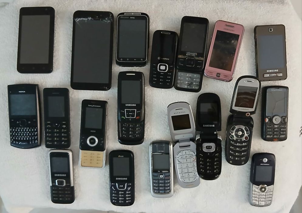 Lot of Old Televisions for Parts Only, Price per Unit64552480257922121