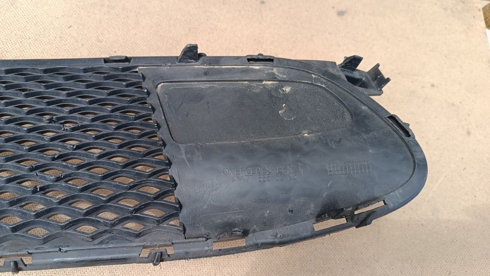Vendo grelha de frente Mercedes A class W 177 AMG ano 2017/19