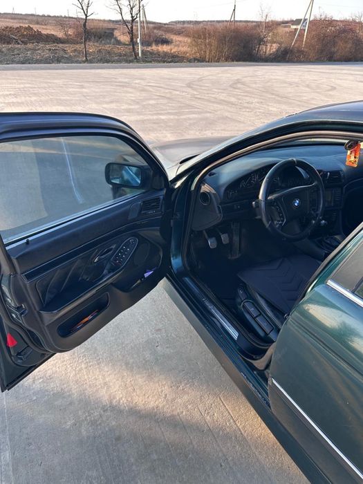 BMW e39 5 в хорошому стані