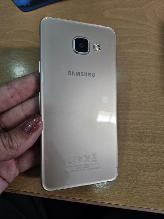 Samsung Galaxy A3 Gold