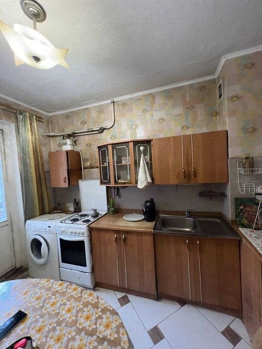 Продам 3-к квартиру, 2/9 поверх, на Таїрова, Академіка Корольова (3-194-189 ОФ)