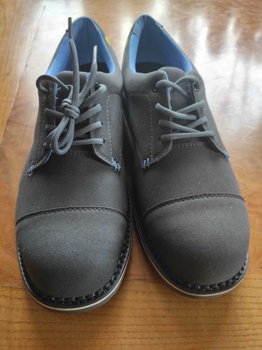 Buty robocze Uvex r. 43 nowe
