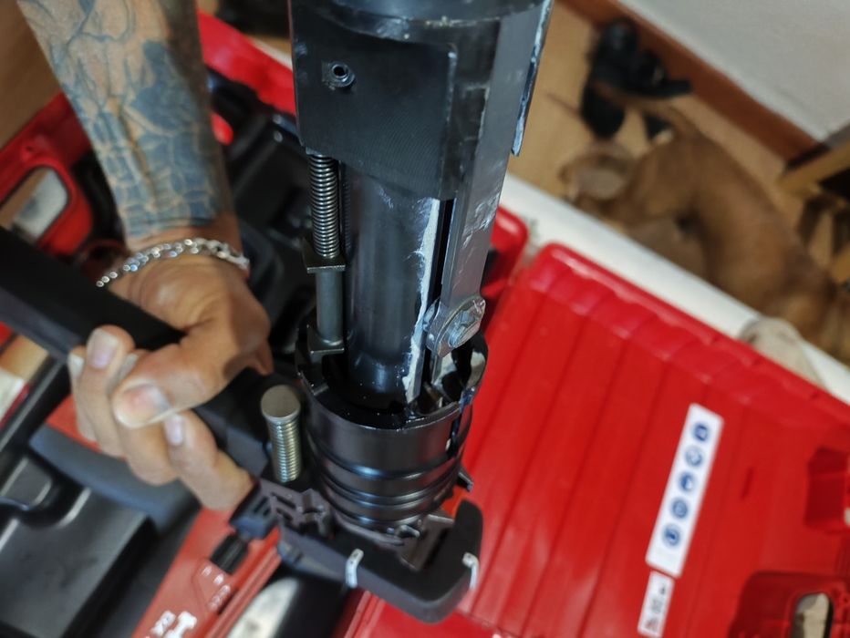 Hilti DX 76 PTR – Pistola de Fixação de Alta Performance + Acessórios