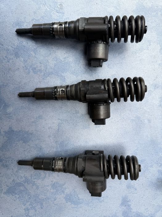 Pompwtryski 2.0 tdi Golf V A3 03g.130.073G+