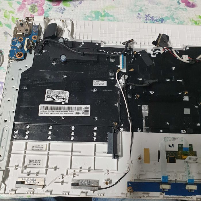 bateria samsung NP270E suporta + 7h00, restantes peças sob consulta