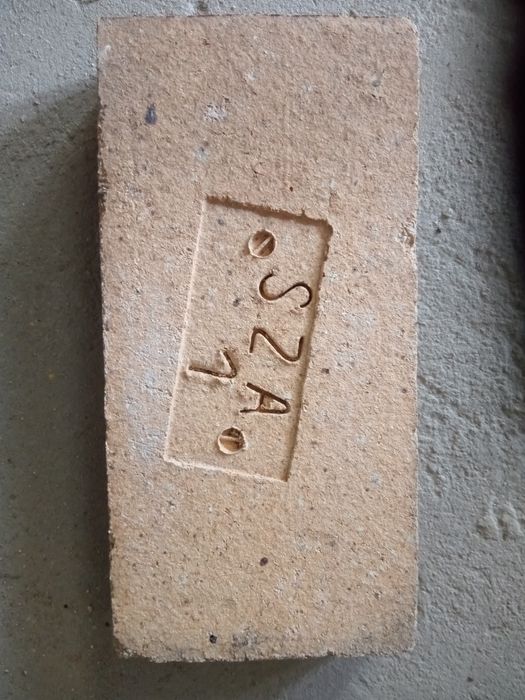 Cegły szamotowe, płytki szamotowe