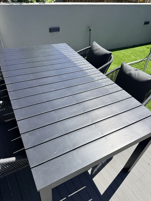 Conjunto de mesa e cadeiras exterior