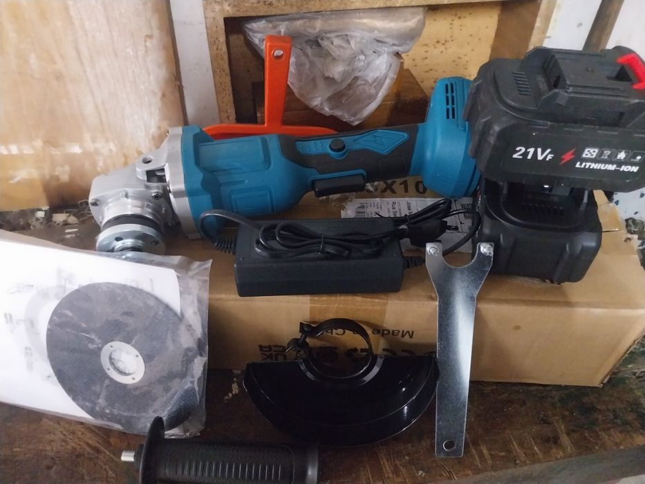 Vendo rebarbadora nova