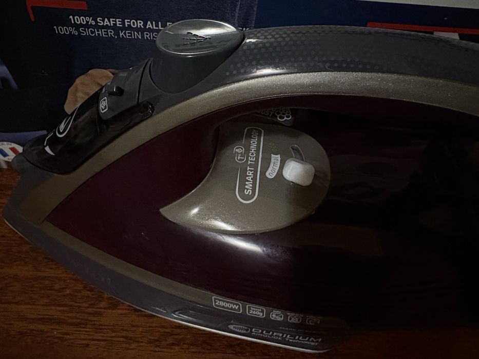 Утюг  Tefal Smart protect plus FV6870E0