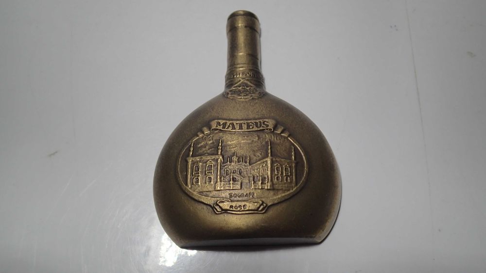 Placa em Bronze Mateus Rosé