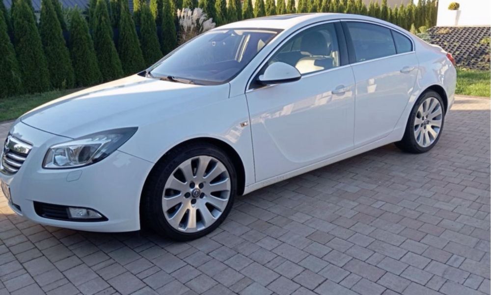 Opel Insignia 220km 2.0 Turbo bogate wyposażenie