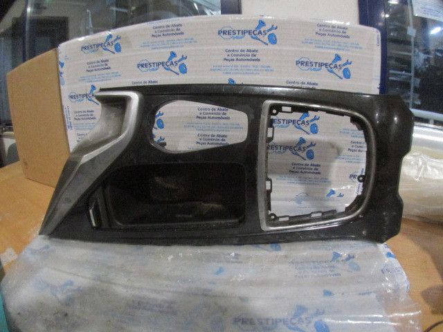 Moldura da consola central / rádio / aro HYUNDAI i40 CW (VF)