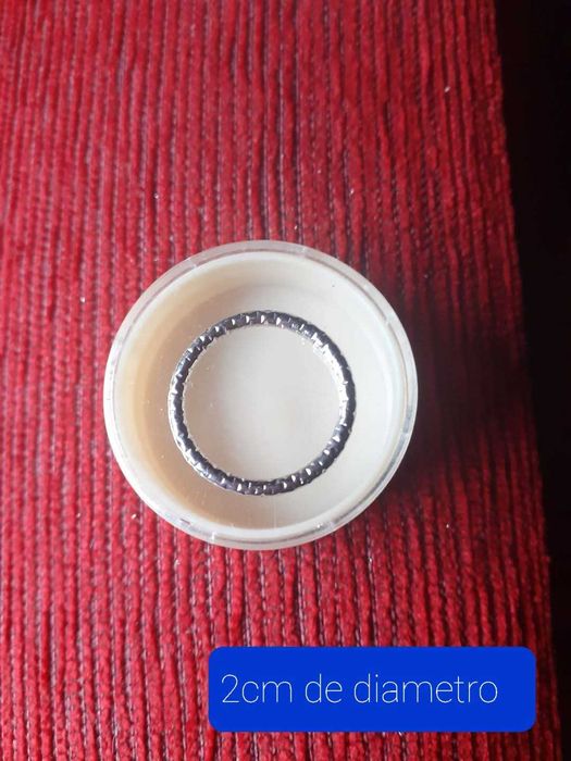 Anéis a 4 euros cada