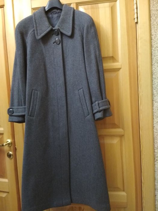 Осеннее женское пальто